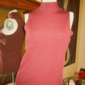 Sleeveless turtle neck.